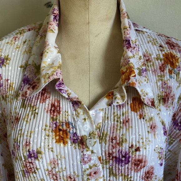 Essentials By Milano Floral, Crinkle Blouse - Picture 3 of 5